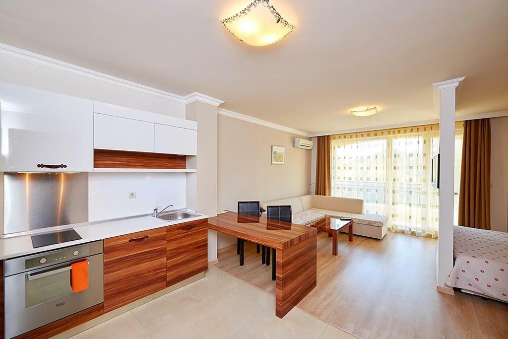 Penelopa Palace Apart Hotel & Spa Pomorie Eksteriør billede